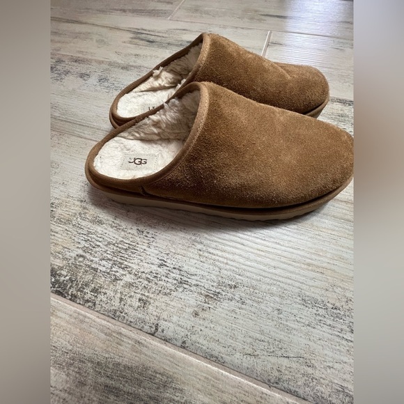 Men’s Classic Ugg Slip On - Picture 3 of 7